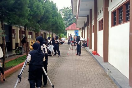 Para Siswa SMK Negeri 3 Salatiga Senang Ikuti Sosialisasi Prodi Teknik Geomatika Unjani