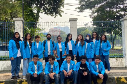 PPKM Kelompok 21 UKI Hadirkan Keceriaan di Panti Asuhan Maria Immaculatta Bekasi